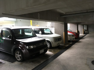 【駐車場】