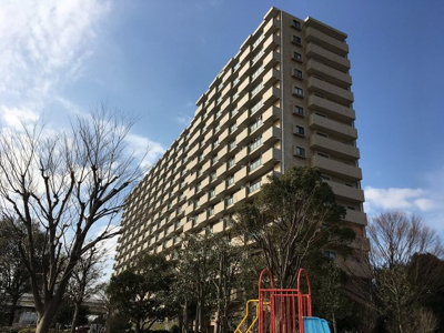 【外観】 | ローヤルシティ鴨居３番館 | JR横浜線「鴨居」駅徒歩2分と好立地！