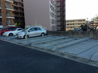 【駐車場】