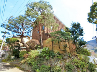 【外観】 | 枯山水を配した和風庭園を持つ、趣きある外観です。