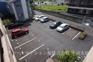 【駐車場】