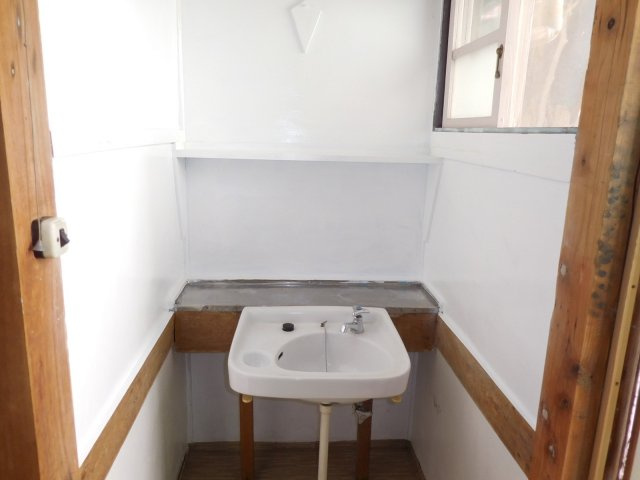 熊原町借家の独立洗面台