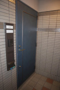 イーズガーデン中央の玄関|落ち着いた玄関です