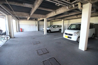 【駐車場】