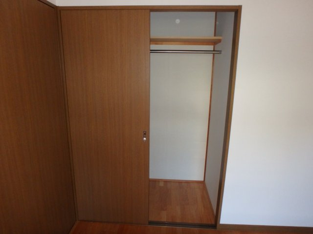 パークサイド雁宿1号館の収納