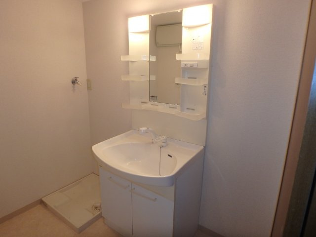 パークサイド雁宿1号館の独立洗面台