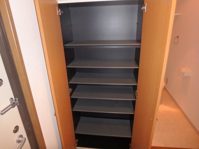 パークサイド雁宿1号館の収納