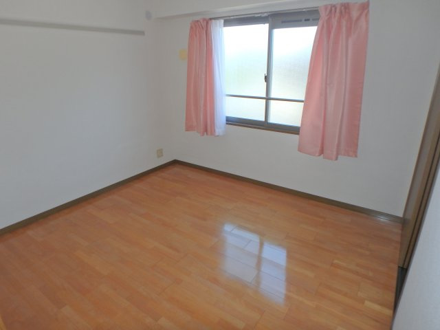 パークサイド雁宿1号館の洋室