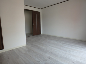 【洋室】 | アッシュグレイの床がお洒落です！