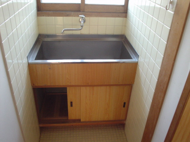 元旗町借家の洗面所