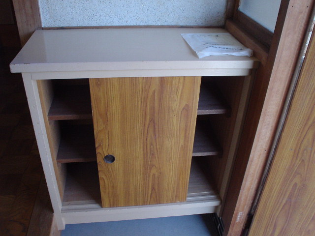 元旗町借家の玄関