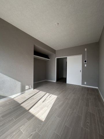 芹澤マンションの寝室