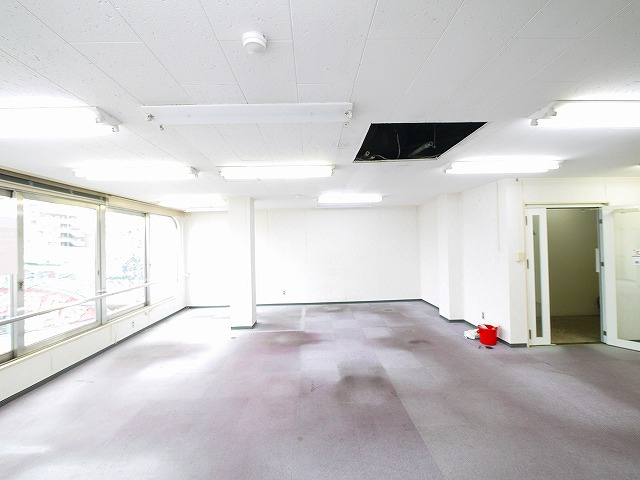 奥田ビルの内装