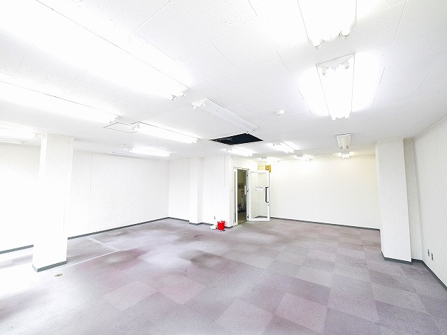 奥田ビルの内装