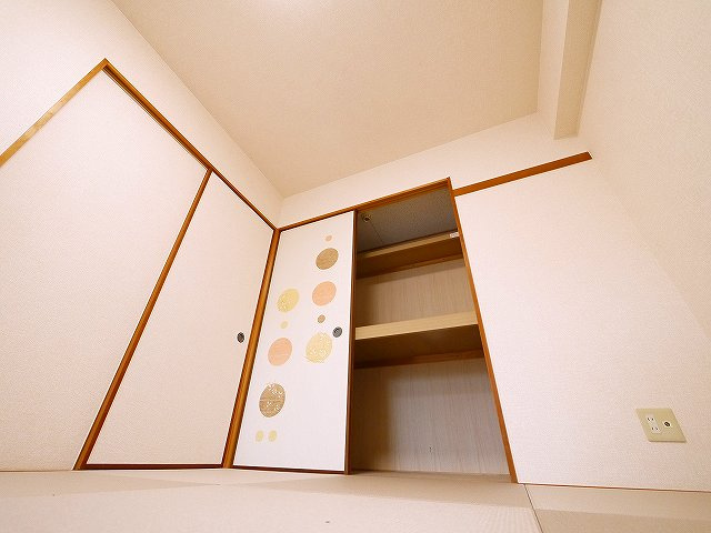 グレースコート恋の窪の収納|大きなものも収納できそうです