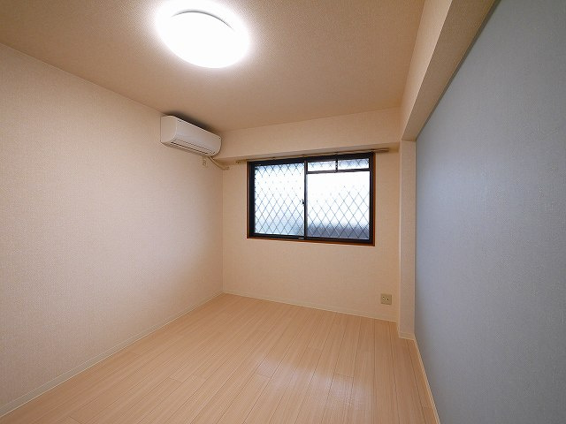 グレースコート恋の窪の洋室|きれいな洋室です