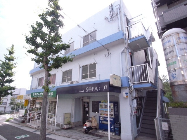 ルナステーションのエントランス