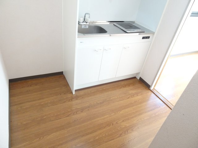 片岡陶光社ビルのキッチン