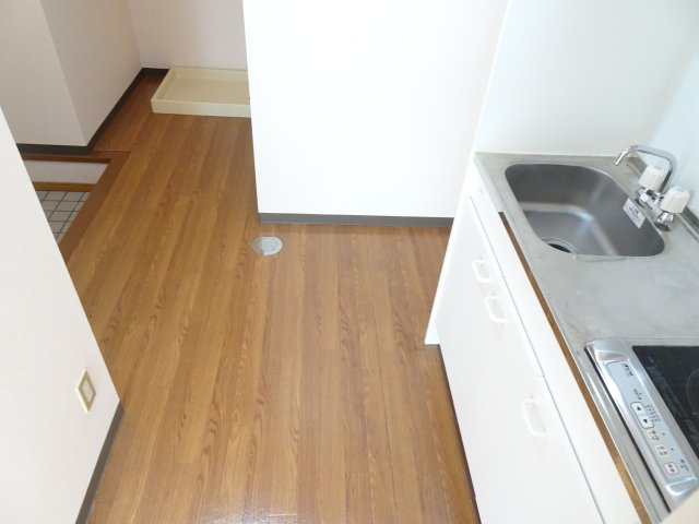 片岡陶光社ビルのキッチン