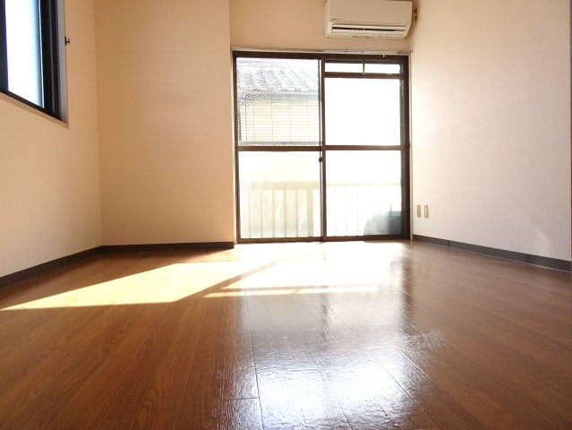 片岡陶光社ビルの内装