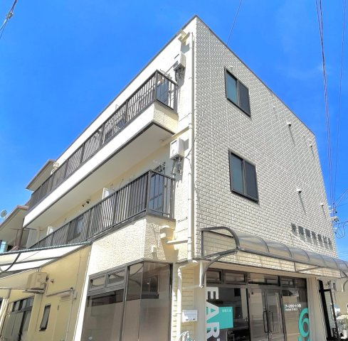 片岡陶光社ビルの外観