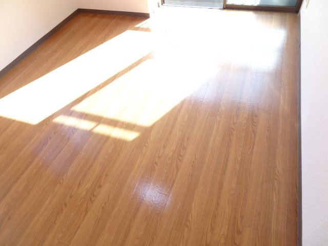 片岡陶光社ビルの洋室