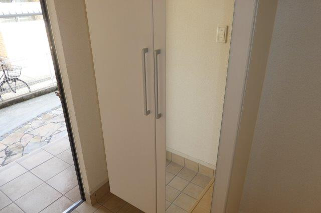 セレーノＣの内装|シューズボックス