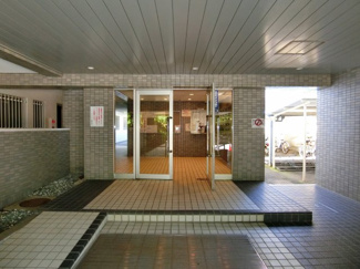 【エントランス】 | 管理体制もよく綺麗に保たれています