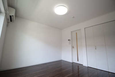 【居間・リビング】 | AQUE5 | 洋室7.7帖です。