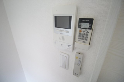 【セキュリティ】 | AQUE5 | ＴＶ付きインターフォン！オートロック付きでより安心できますね♪