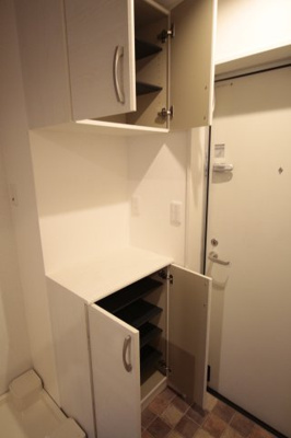 【洗面所】 | AQUE5 | 下駄箱の収納もたっぷりと入ります♪
