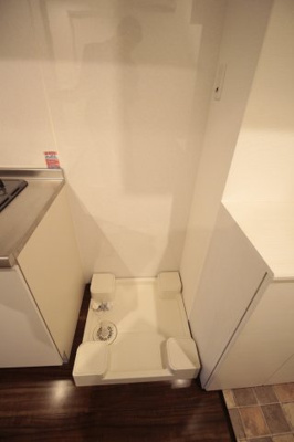 【設備】 | AQUE5 | 室内洗濯機置場！