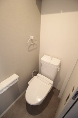 【トイレ】 | AQUE5 | 温水洗浄便座付き！