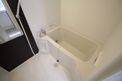 【浴室】 | AQUE5 | もちろんバス・トイレ別！浴室は追い焚き完備！