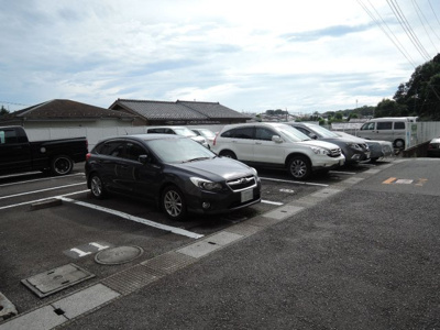 【駐車場】 | ライオンズガーデンヒルズ宮前平 | 平置き駐車場