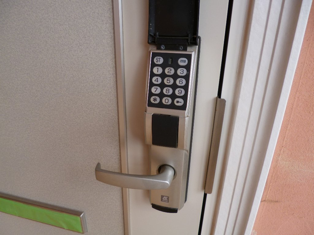 ベルメゾン六番館のセキュリティ|電子キー