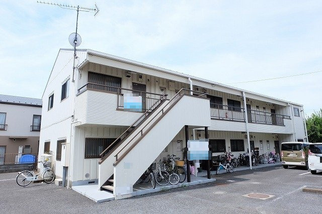 三双の外観