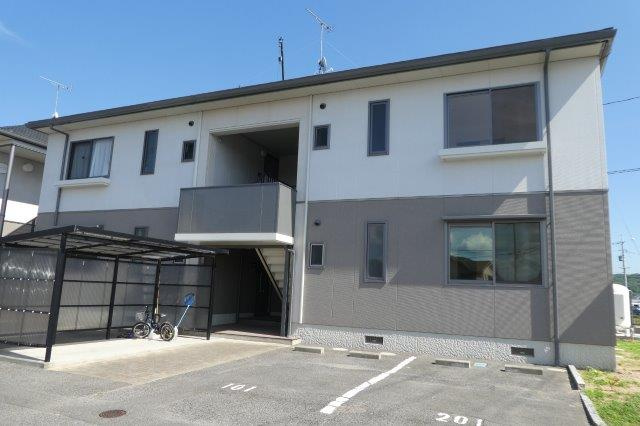 倉敷市真備町川辺のアパートの外観