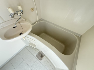 【浴室】 | セラ聖賢（旧カーディナル蒲生）