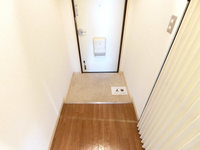 ヴィラ千代田の玄関