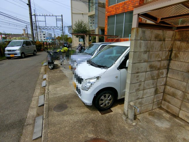 ヴィラ千代田の駐車場