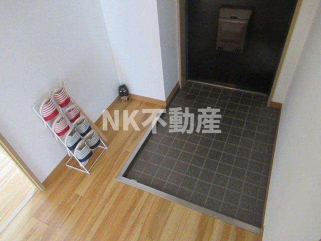 【玄関】 | 戴慶カーサグラシア（鴻池新田賃貸） | 落ち着いた玄関です