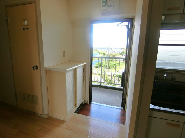 ハイツブライトの玄関