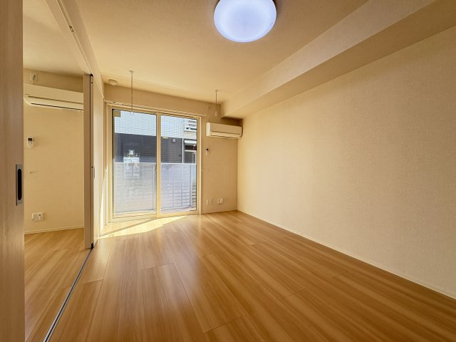 シャイン昭島の居間・リビング