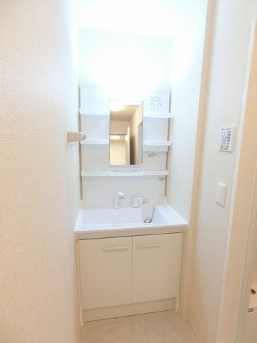 シャイン昭島の独立洗面台