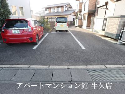 【駐車場】 | フローレス・リーベB