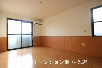 【居間・リビング】 | フローレス・リーベB