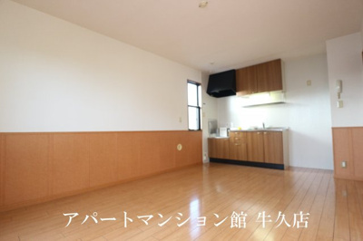 【居間・リビング】 | フローレス・リーベB