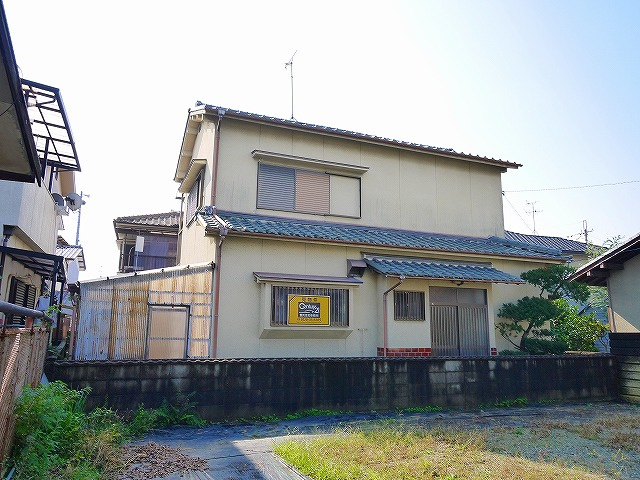 三宅町石見貸家の外観