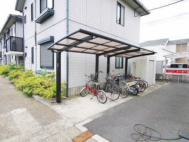 ルミエール千代　Ａ|自転車置き場